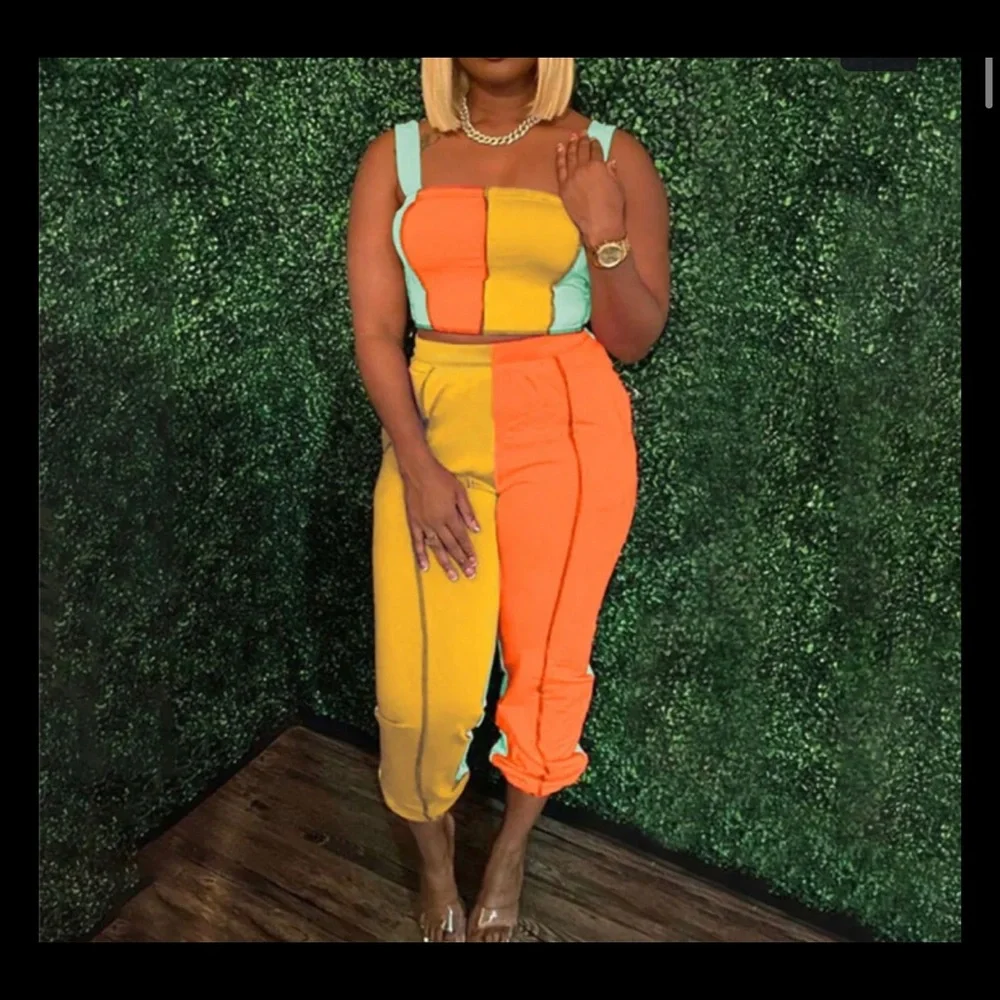 Two piece set - Picture 1 of 3